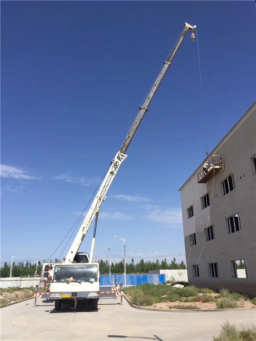 义安区“轻装强干”—— 吊车的 “轻量化臂架” 技术